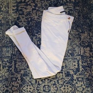 White American Eagle jeans